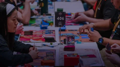 Tournoi Disney Lorcana en boutique - joueurs en compétition avec leurs decks